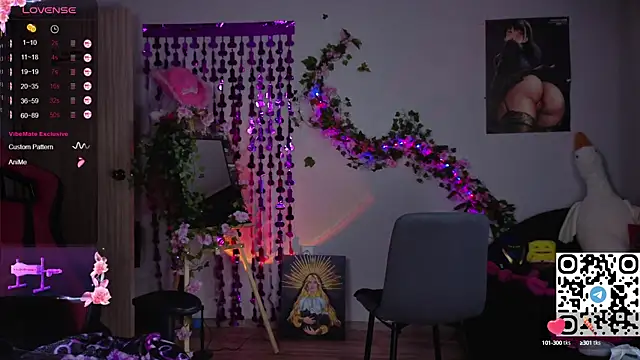 Snapshot of Silvia_Santorskii chatting on 09.25.25 Silvia Santorskii online show from 09.25.25