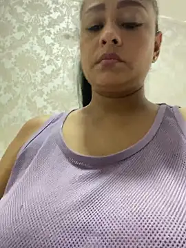 Snapshot of sofia_xxx02 chatting on 03.13.25 sofia xxx02 online show from 03.13.25