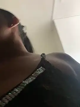 Snapshot of sofia_xxx02 chatting on 03.15.25 sofia xxx02 online show from 03.15.25