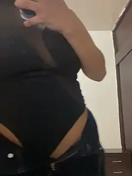 Snapshot of sofia_xxx02 chatting on 10.05.25 sofia xxx02 online show from 10.05.25