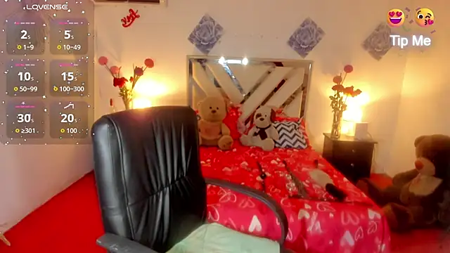 Miagrace online show from 10.17.25