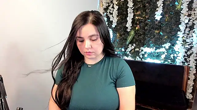 Snapshot of ainohacarter_89 chatting on 09.25.25 ainohacarter 89 online show from 09.25.25