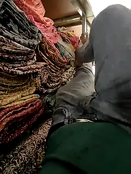 Snapshot of Kolkata___Boy chatting on 03.11.25 Kolkata   Boy online show from 03.11.25